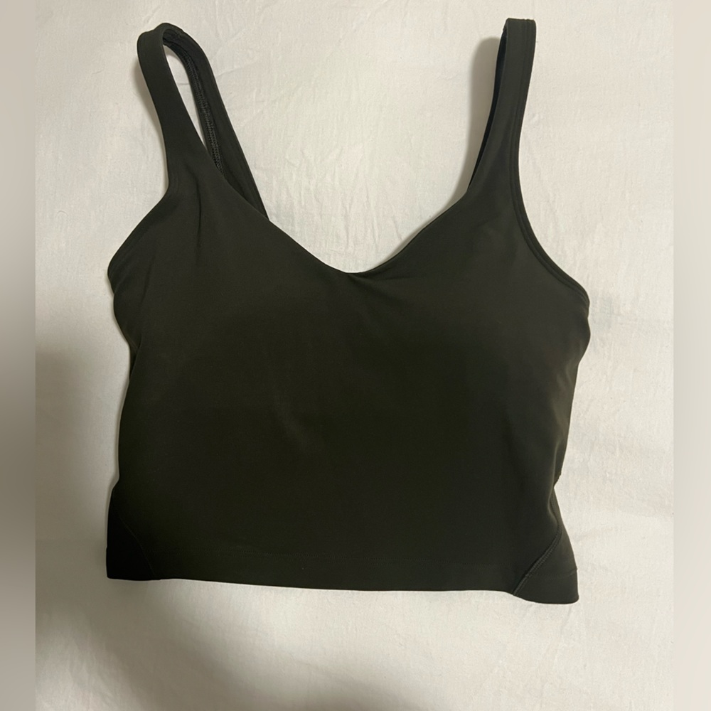 Dark green align top